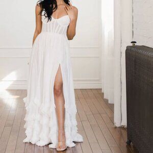 NWT V. Chapman Carmen Gown NWT